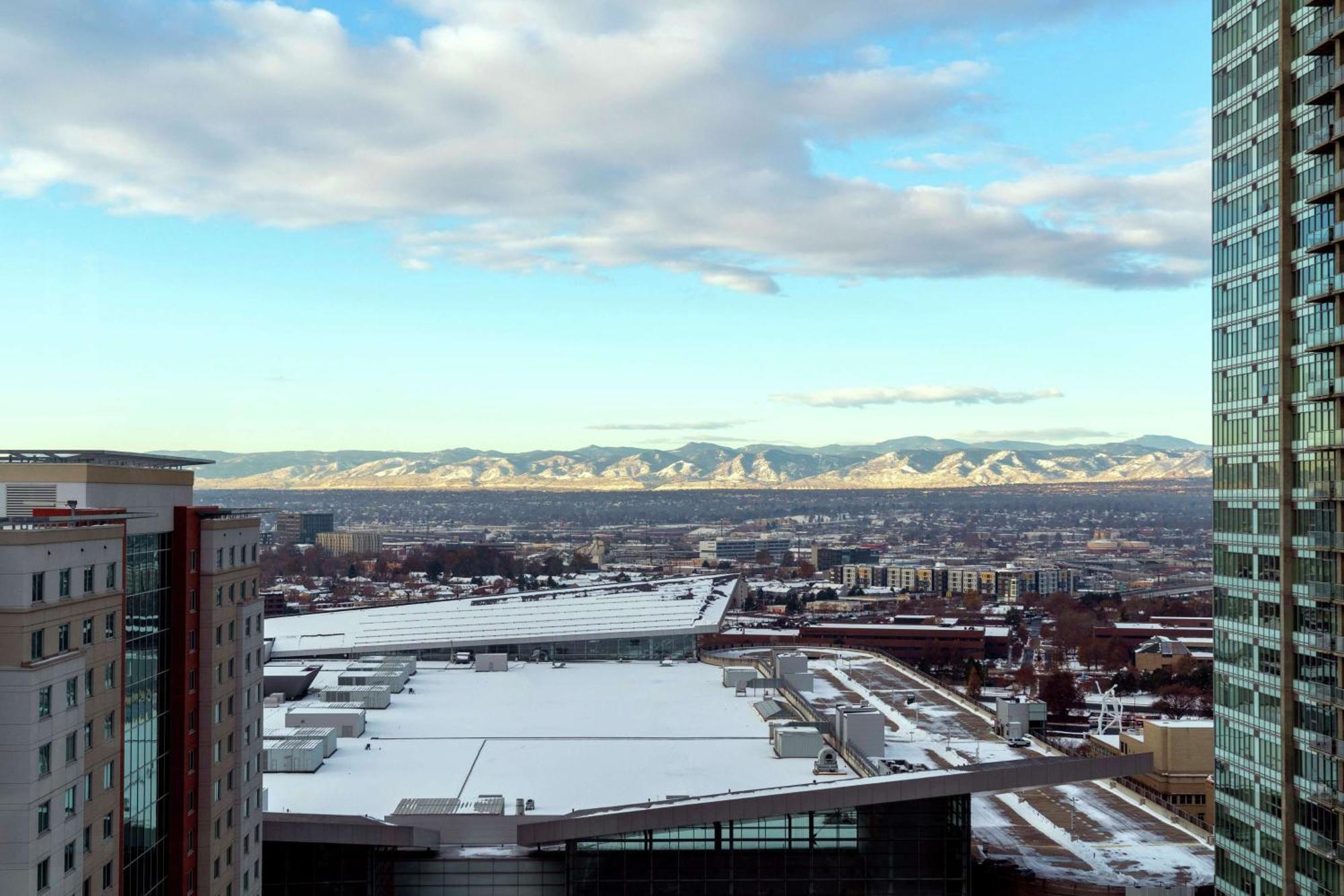 Home2 Suites By Hilton Denver Downtown Convention Center Экстерьер фото