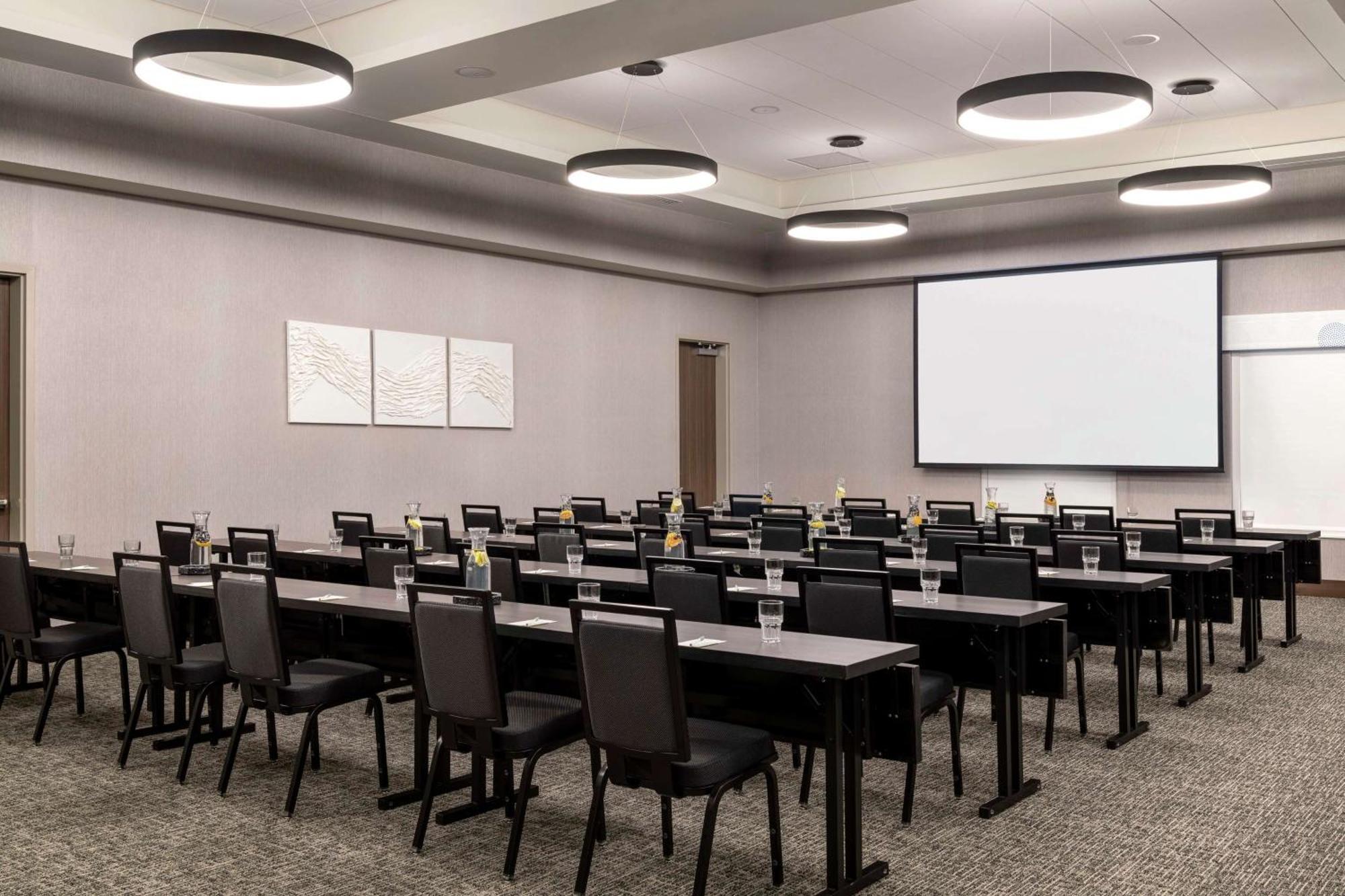 Home2 Suites By Hilton Denver Downtown Convention Center Экстерьер фото